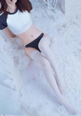 丝袜美腿美女被狂躁长图片_英文版字幕